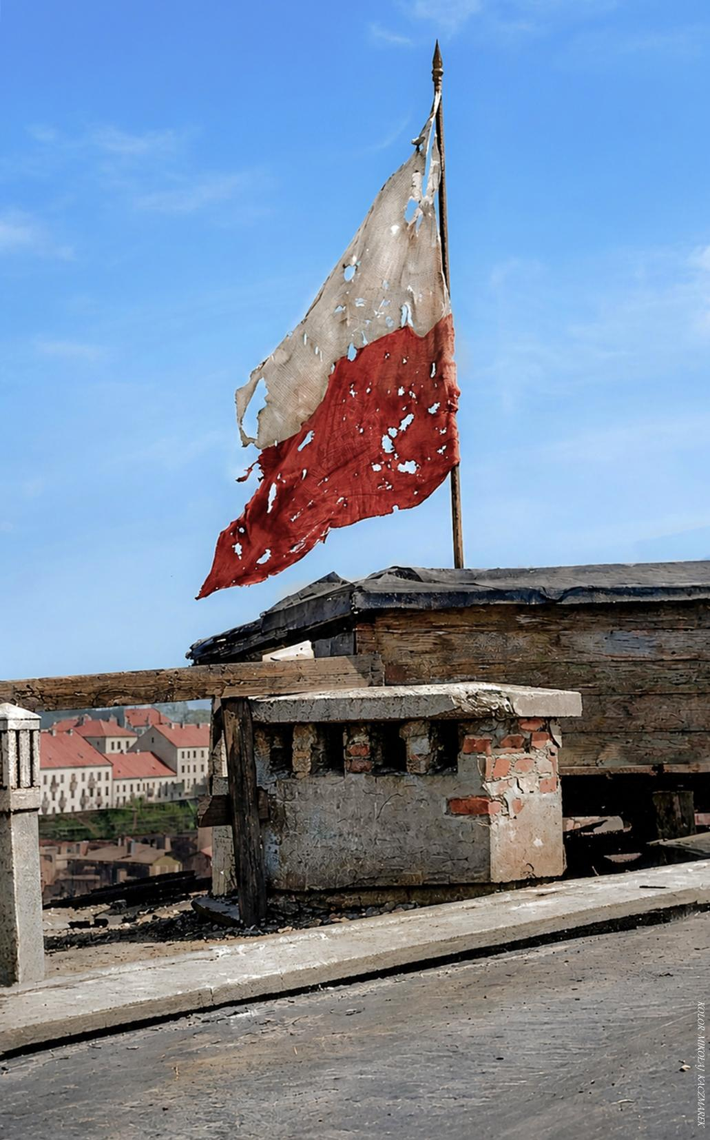 polish flag riddled with bullets in the last days of the Warsaw Uprising, 1944, Zbigniew Brym
