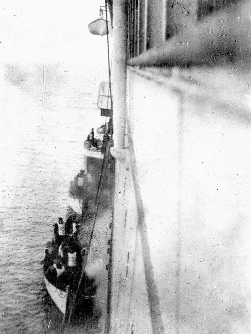 titanic survivors boarding the Carpathia, 1912