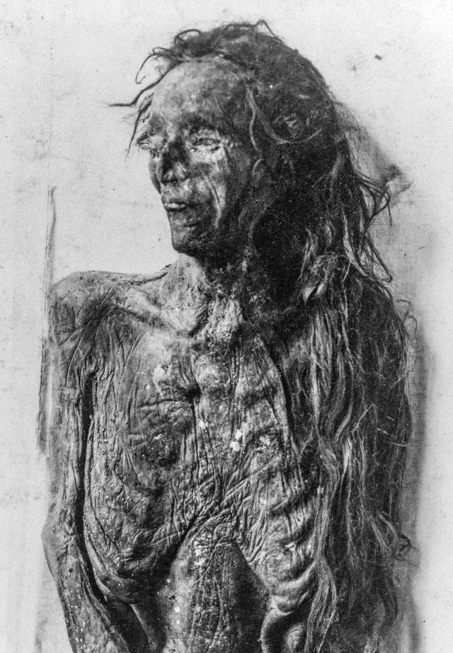 the mummified remains of John Paul Jones, a.k.a the "Father of the American Navy". 1905