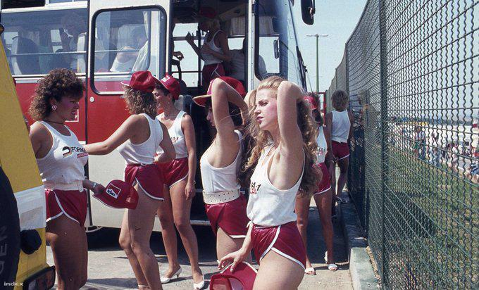 grid girls for the Hungarian Formula 1 Grand Prix in Budapest (1986)