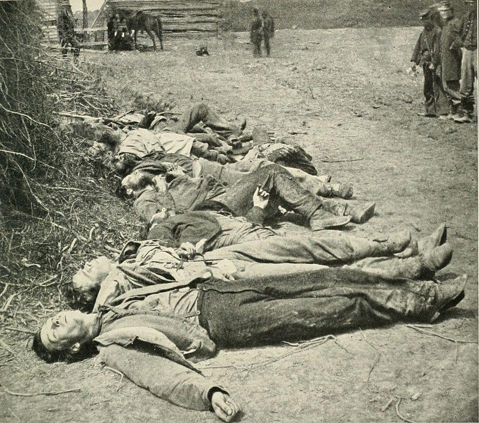 dead bodies of Confederate soldiers lined up for burial at the Alsop Farm 1864 [1250×1105 pixels]