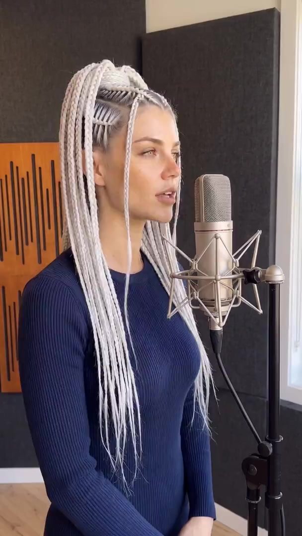 When the Chains Start Singing 🎵 Track: Wind on My Chain 🔥 💿…