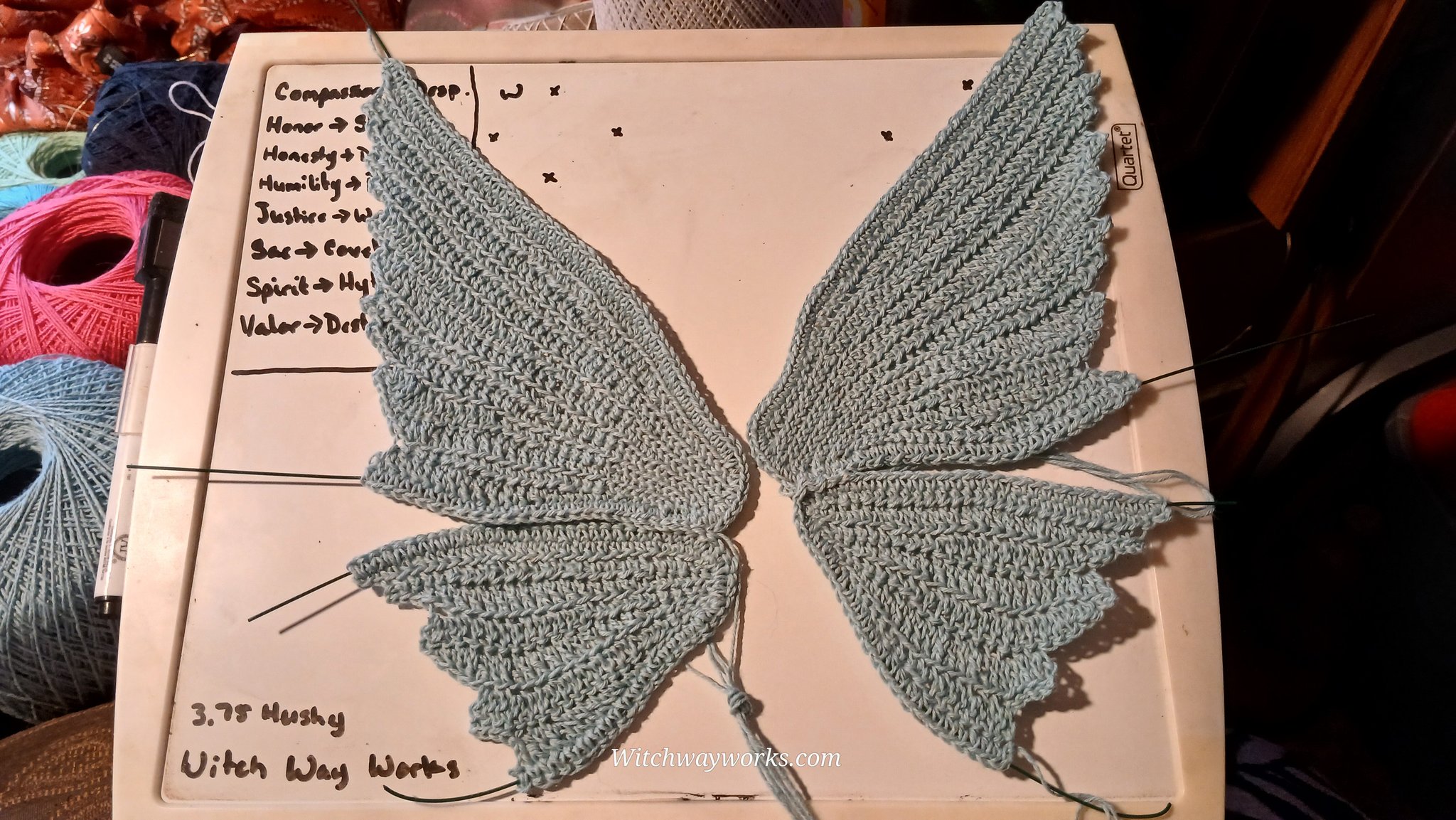 Despite the Maaaaaaaany protestes of the fuzzy overlords, the wings are now done(ish). They still ne…