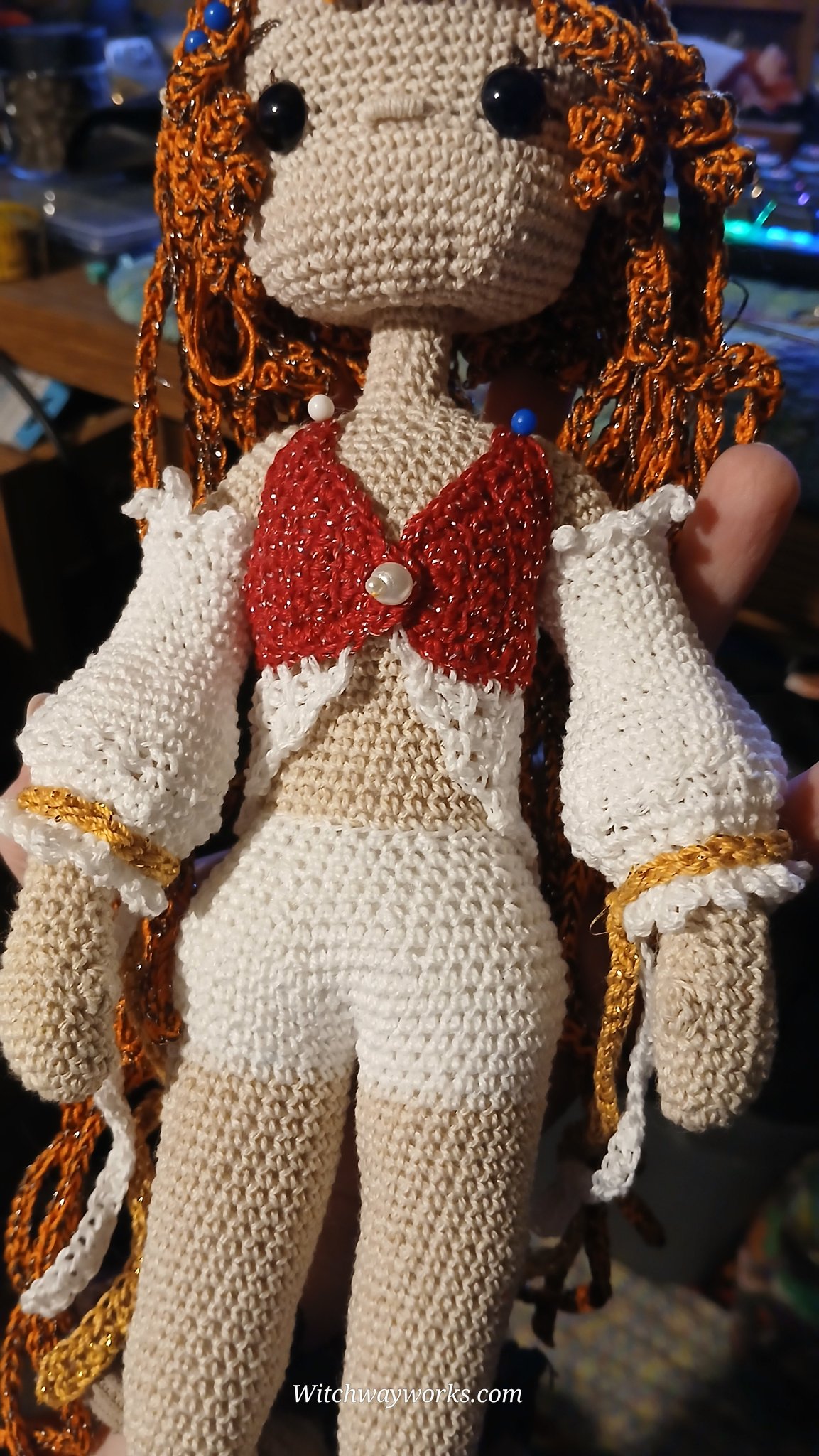 Florie is coming along nicely. I'm really loving the tiny details like switching of stitched to achi…
